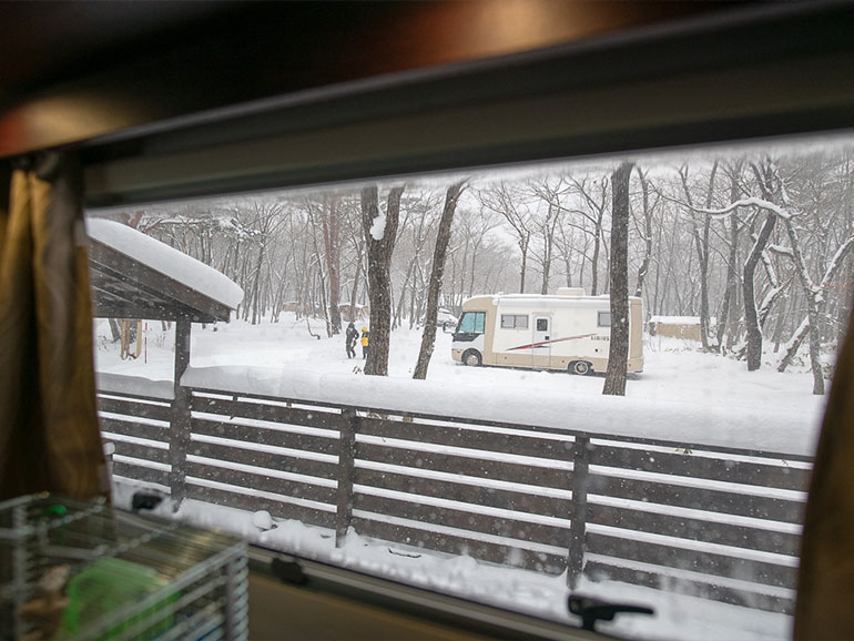 雪中キャンプ