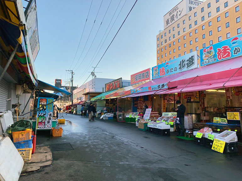 北海道 函館市 キャンピングカー 車 観光 朝市