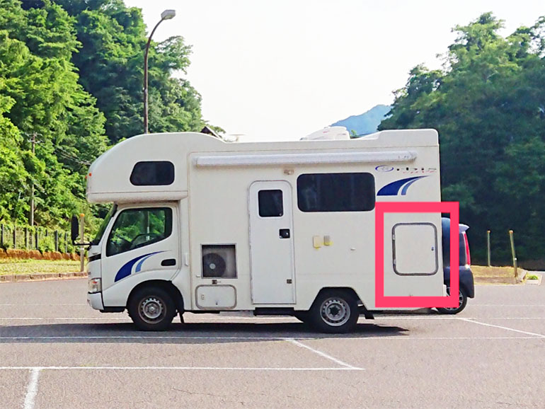リアベッド 収納スペース