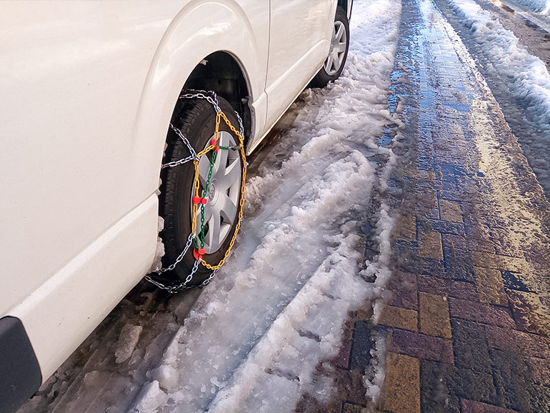 雪道 運転 チェーン