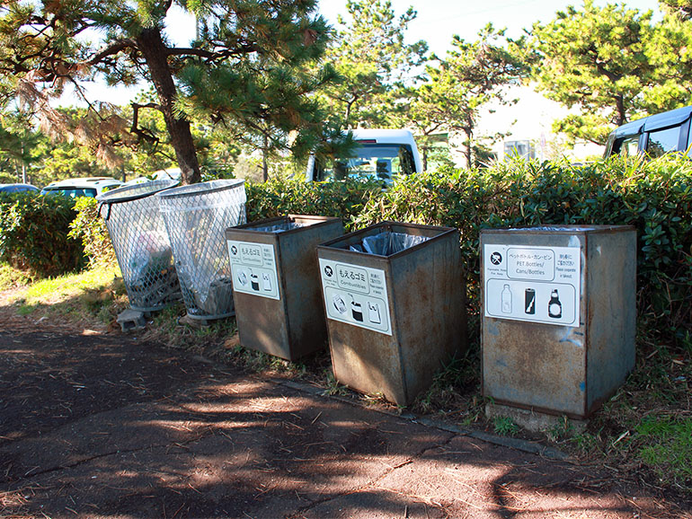 暁ふ頭公園 ゴミ箱