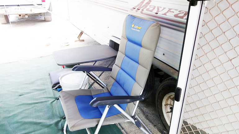オーストラリア 海外 キャンピングカー トレーラー 外観