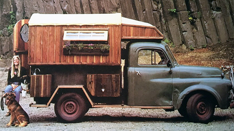 トラックの荷台は無地のキャンバスのようなものだ 仮想でキャンピングカーを架装 Vol 03 Sotoshiru ソトシル