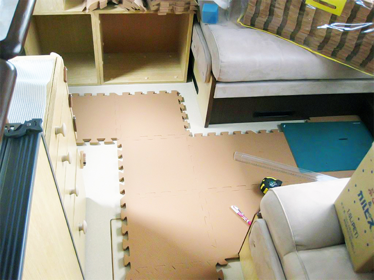 セレンゲティ キャブコン キャンピングカー DIY