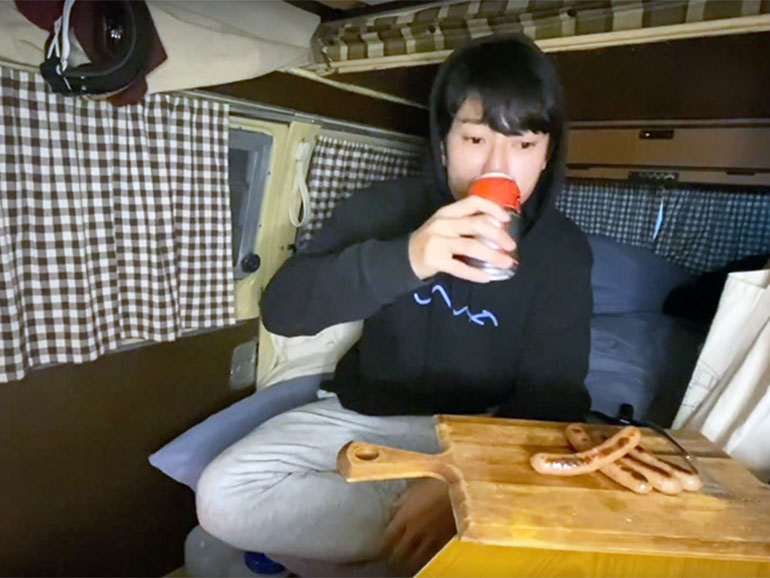 スキー場近くで車中泊