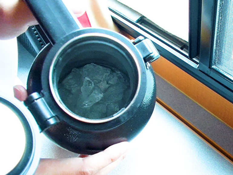 スタンレーの中に残った氷